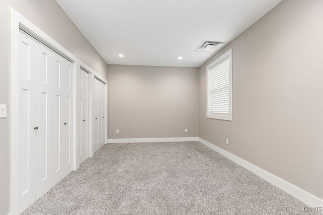 Building Photo - 6475 Collamer Rd