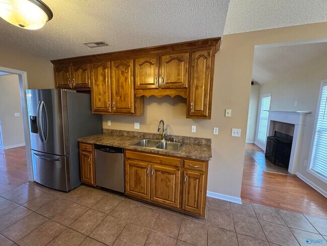 Building Photo - 114 Appleberry Ln