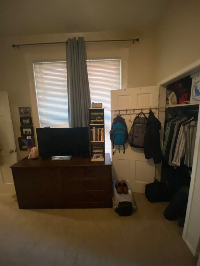 Building Photo - 1334 N Downing St