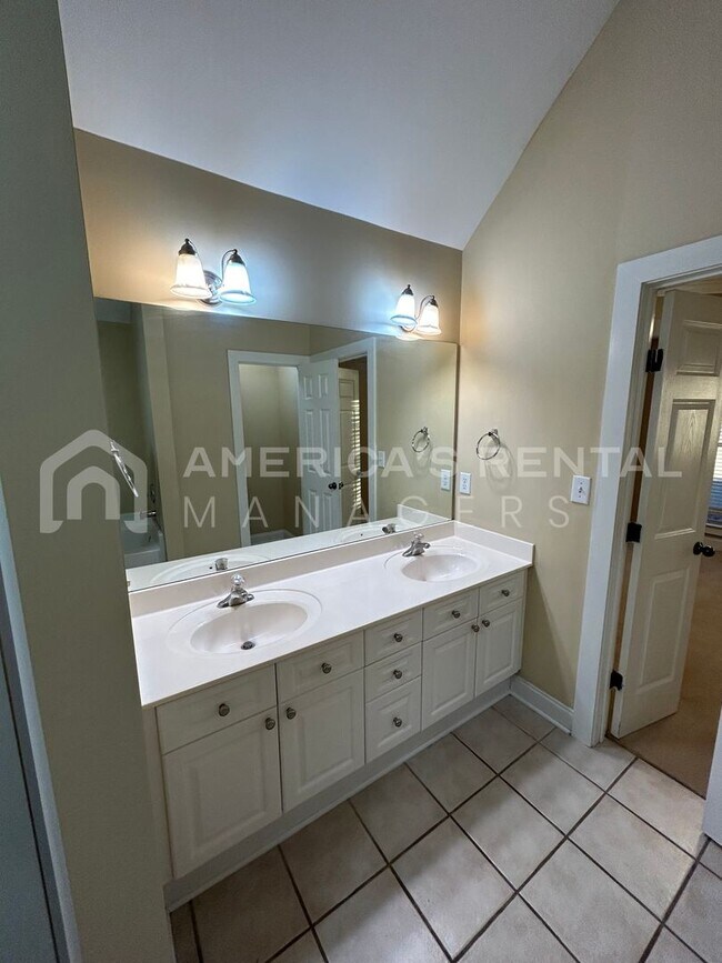Building Photo - 5623 Colony Ln