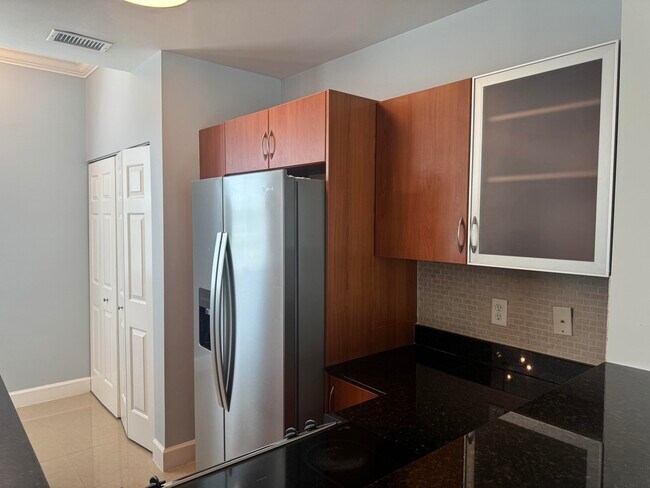 Building Photo - 356 Moorings Dr