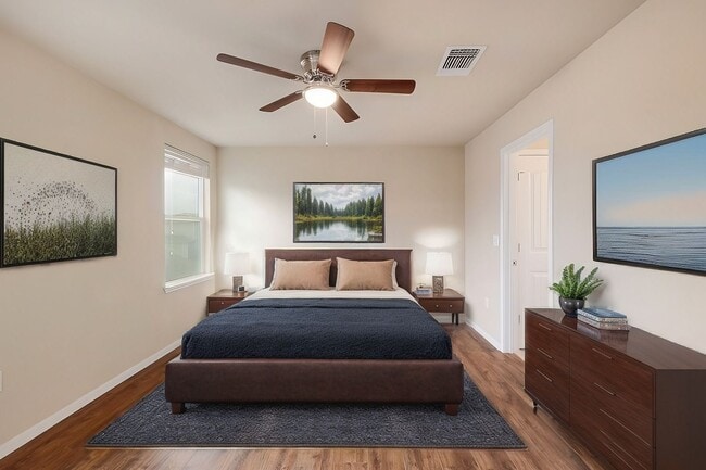 Building Photo - 2018 Langdale Ln