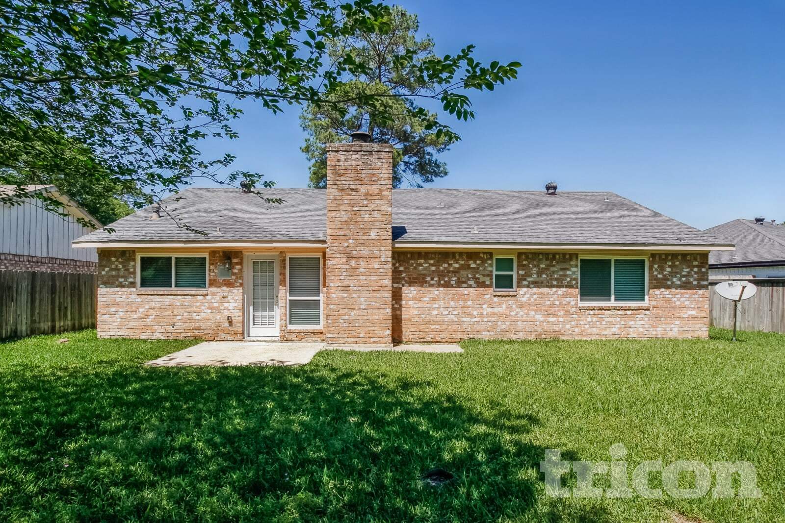 Building Photo - 7318 Foxway Ln