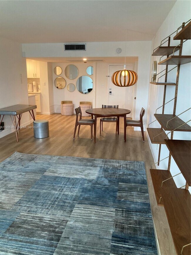 Building Photo - 5401 Collins Ave