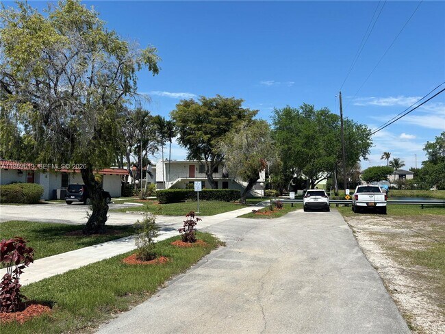 Building Photo - 8701 SW 141st St