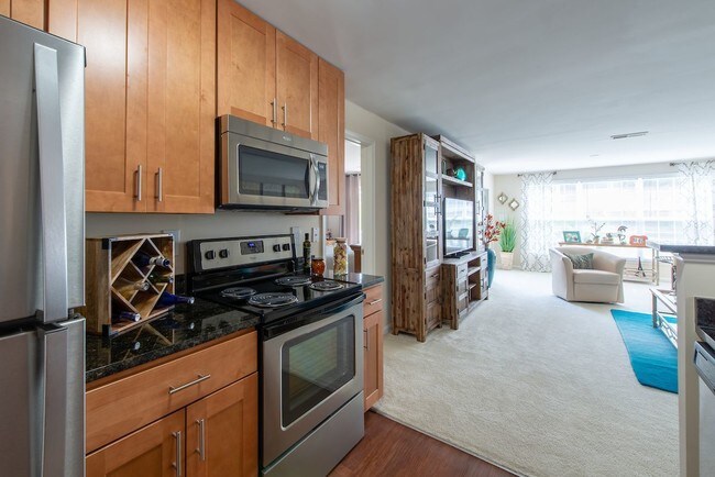 Building Photo - Elms Centreville