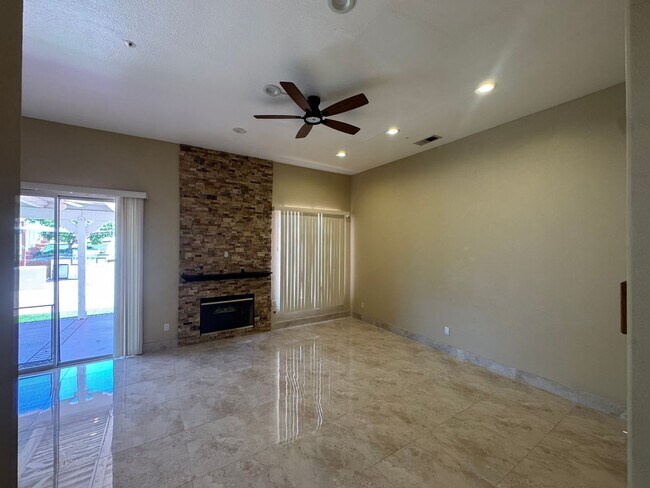 Building Photo - 3450 Rancho Diego Cir