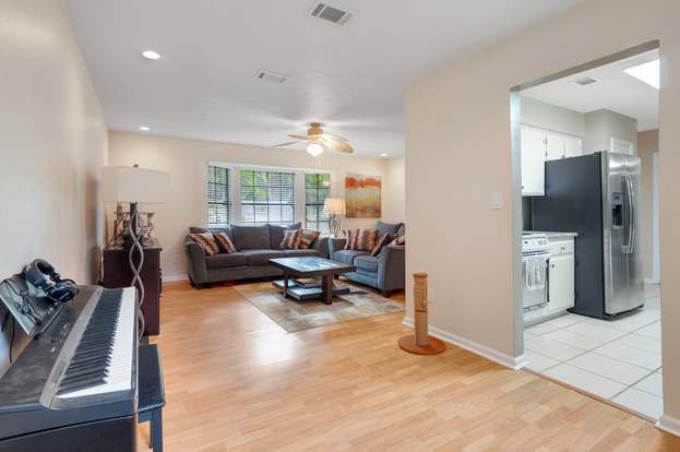 Building Photo - 4321 Snoopy Ln