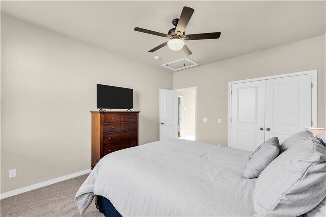 Building Photo - 442 SW Glover St