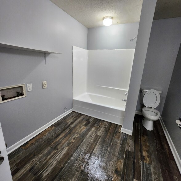 Building Photo - 139 Hendricks Blvd