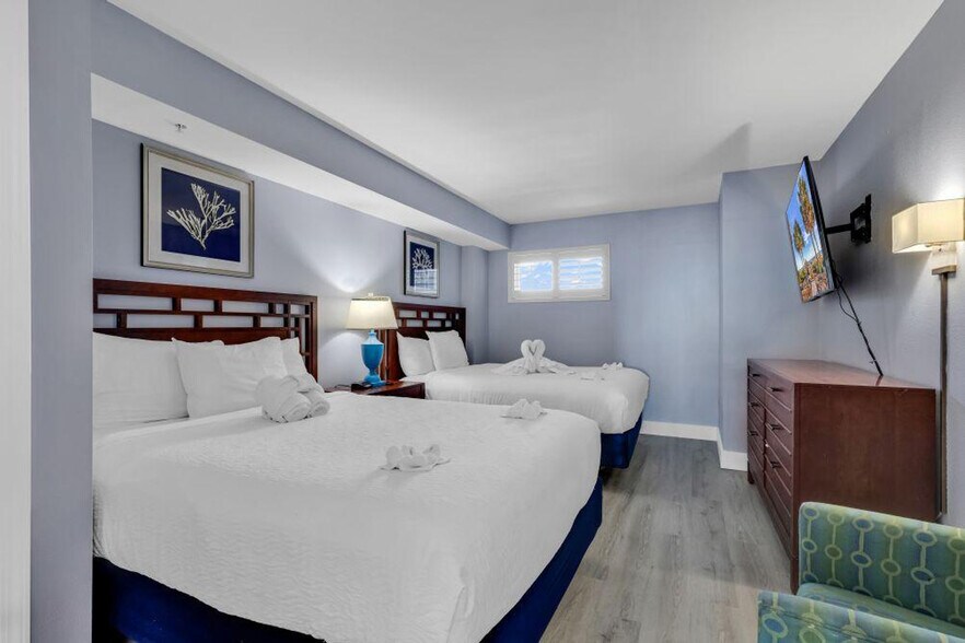 Building Photo - 5200 N Ocean Blvd