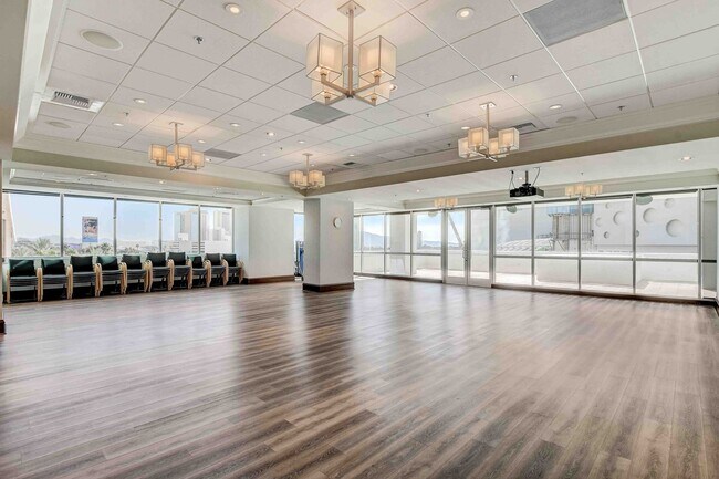 Building Photo - Sky Las Vegas 3706- Strip/City Views from this Stunning 2Bd/ 2Ba Residence