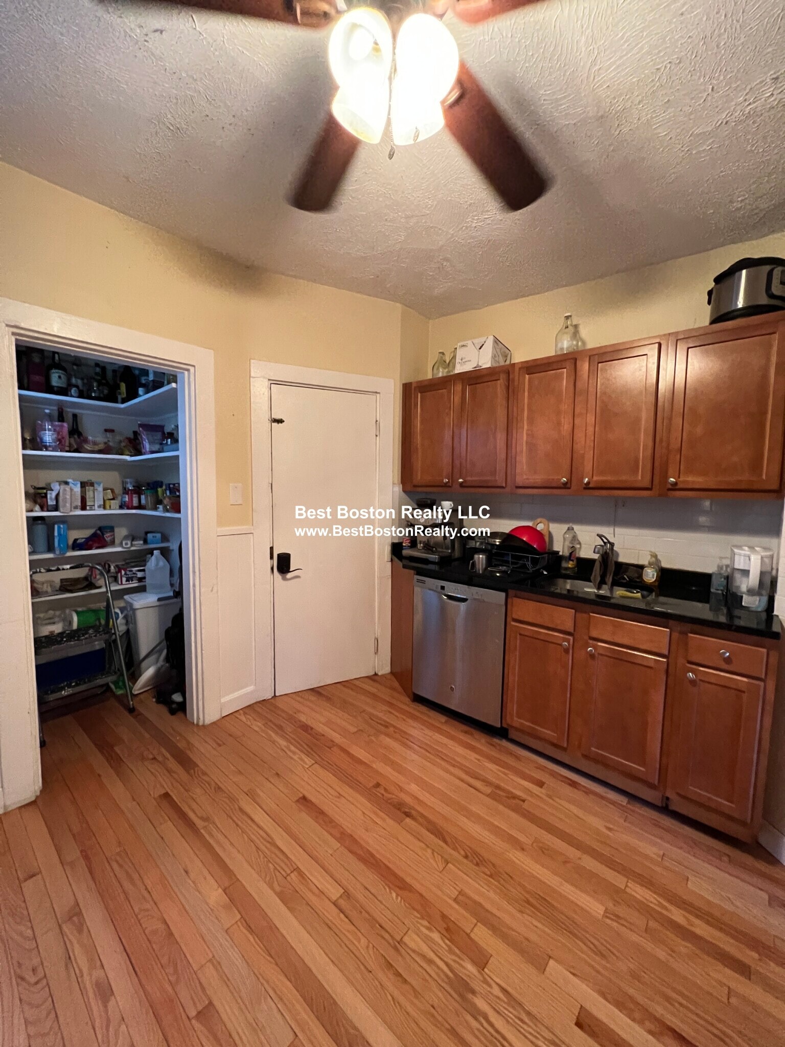 Building Photo - 59 Cedar St