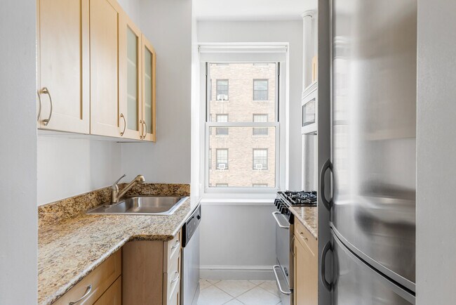 Building Photo - 20 Park Ave