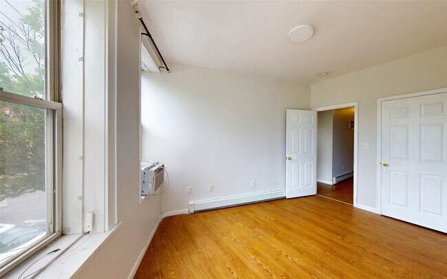 Building Photo - 475 Ashford Ave