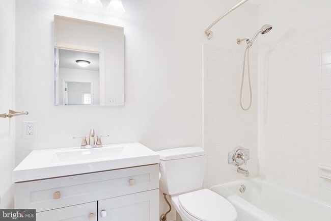 Building Photo - 4809 Tabard Pl