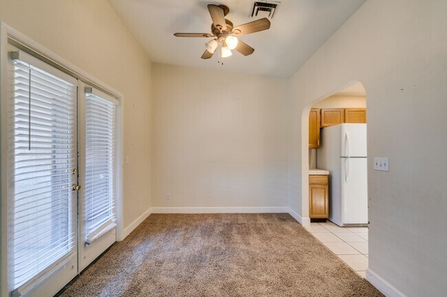 Building Photo - 2nd Floor Condo Near UNLV