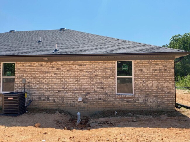 Building Photo - 1961 Glen Manor Ct