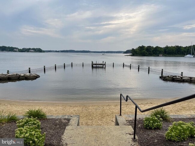 Building Photo - 1615 Grange Rd