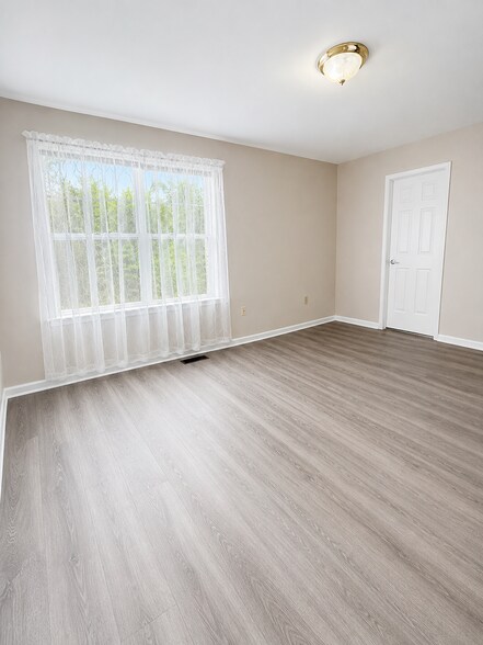 Building Photo - 112 Galway Cir