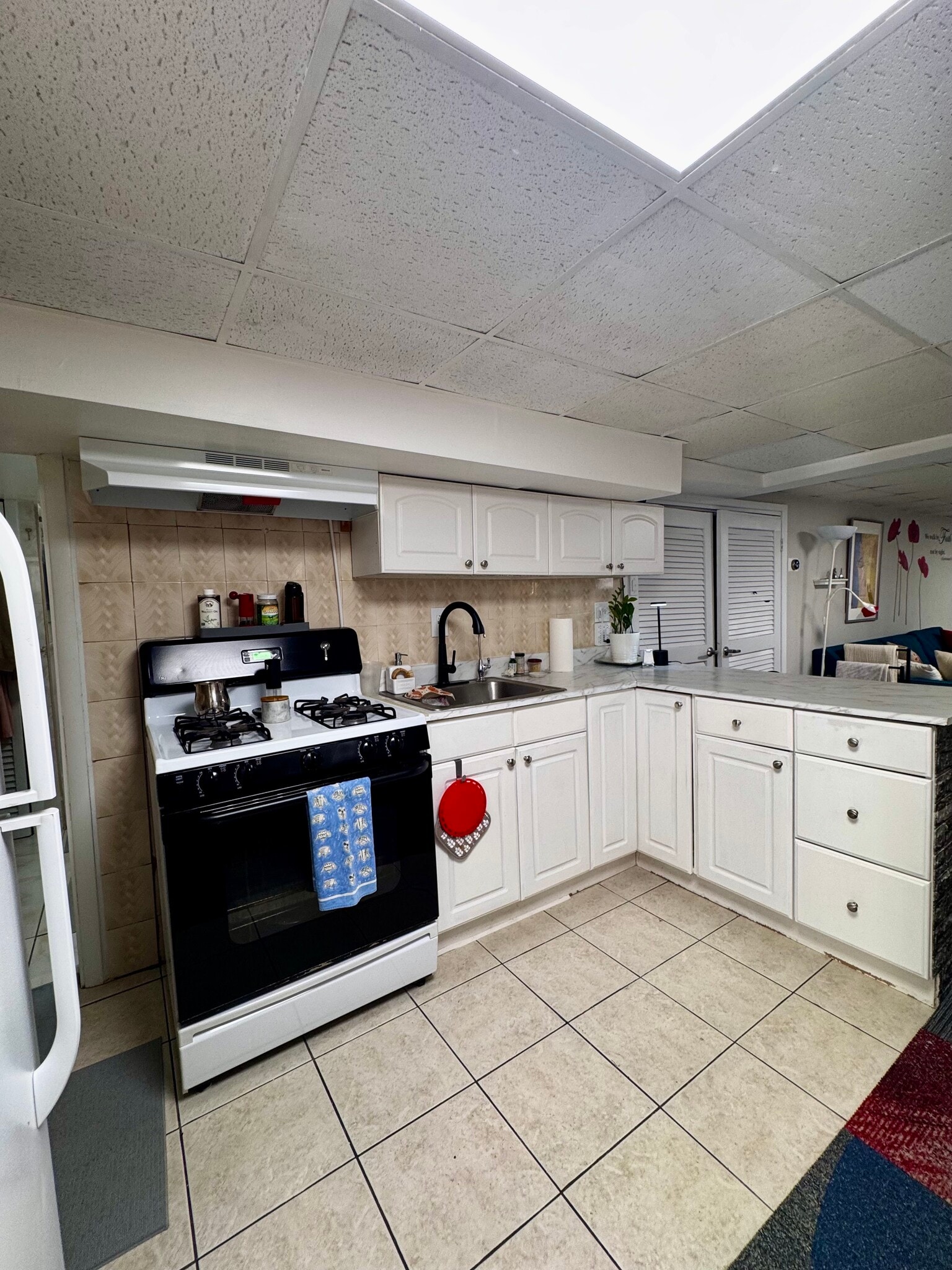 Kitchen - 188 Palisade Ave