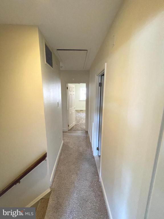 Building Photo - 301 Worthington Dr