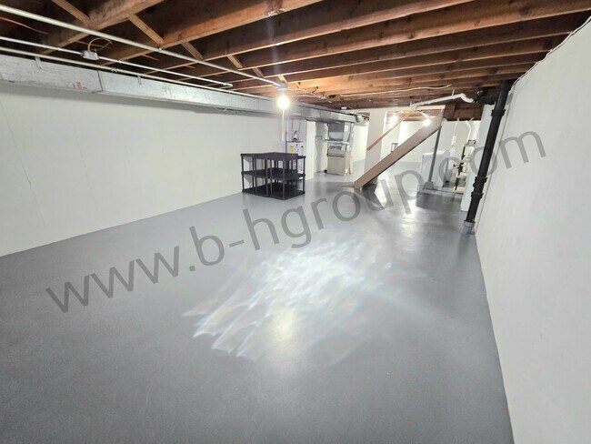 Building Photo - 7833 39th Ave