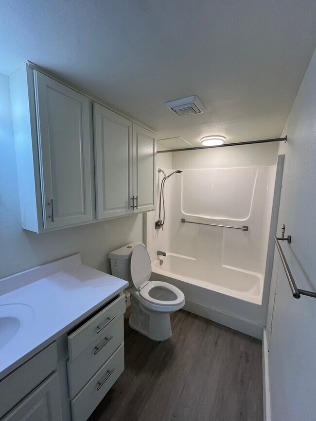 Building Photo - 7290 W Dean Rd