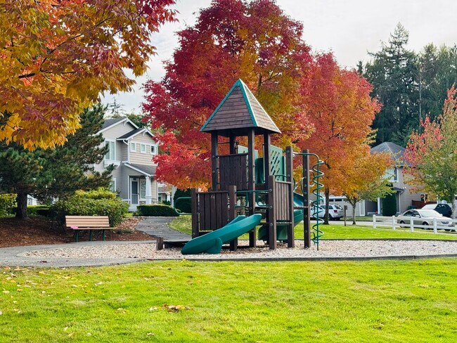 Building Photo - 5330 Larrabee Way
