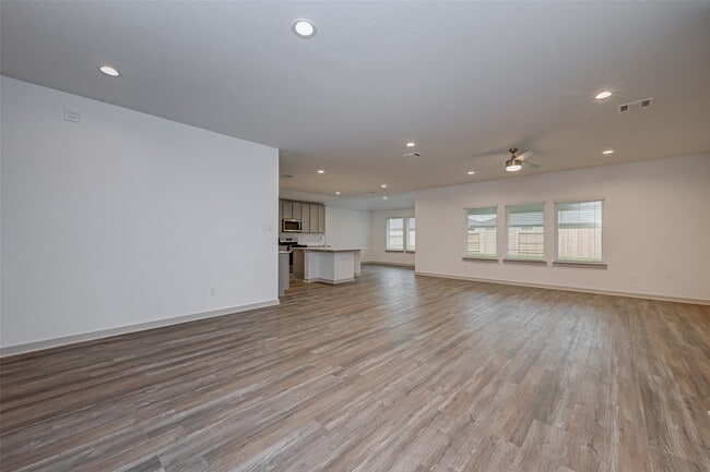 Building Photo - 1203 Hyde Lk Ln