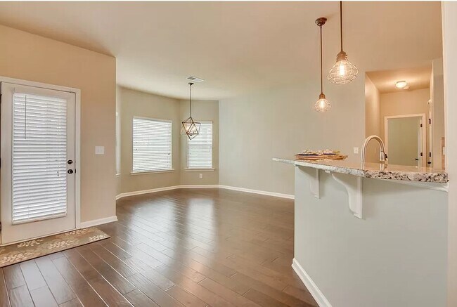 Building Photo - 151 Seaton Ave