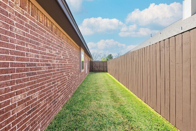 Building Photo - 4105 Muncaster Ln