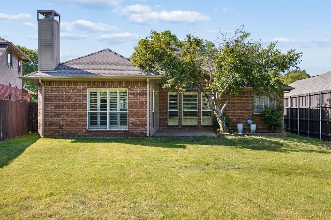 Building Photo - 1833 Melton Dr