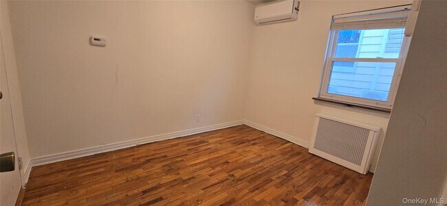 Building Photo - 40-19-4196 196th St