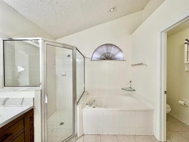 Building Photo - 10028 Oasis Palm Dr