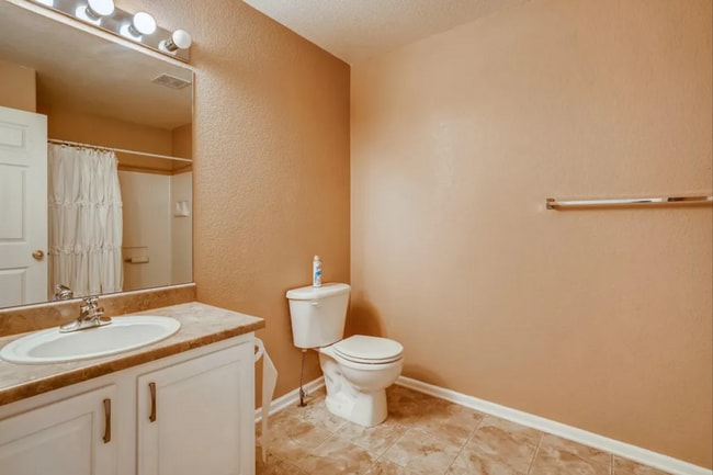 Building Photo - Welcome to this beautiful apartment/condo ...