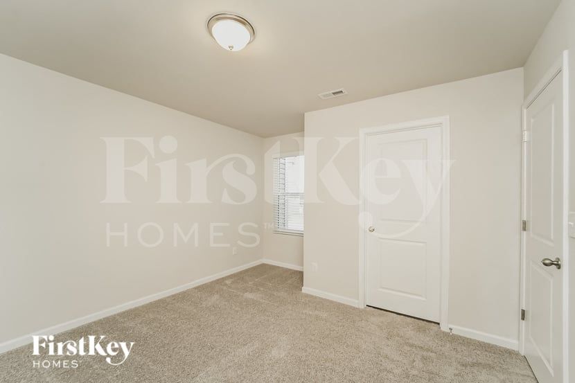 Building Photo - 9417 Village View Ct NW