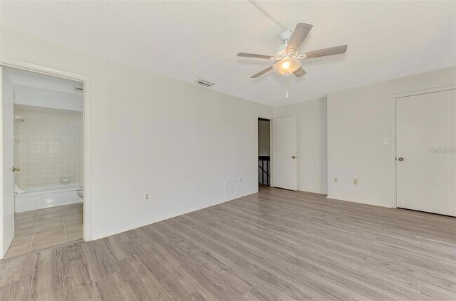 Building Photo - 935 Sunridge Way