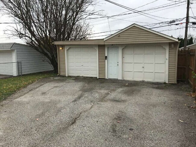 Building Photo - 18308 Edinboro Ave