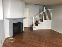 Building Photo - 2 BEDROOM/2BATH TOWN HOUSE STYLE CONDO IN ...