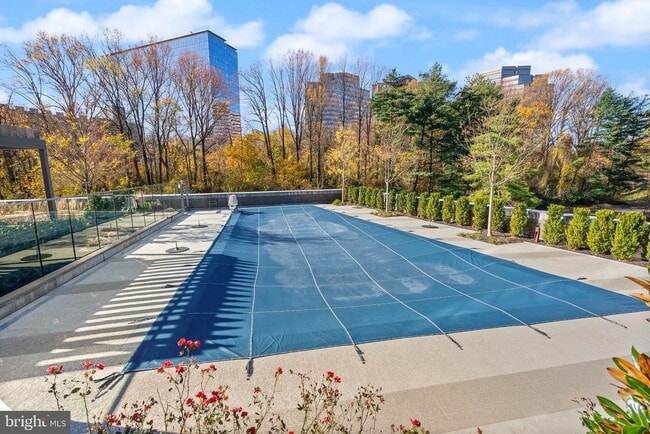 Building Photo - 7887 Jones Branch Dr