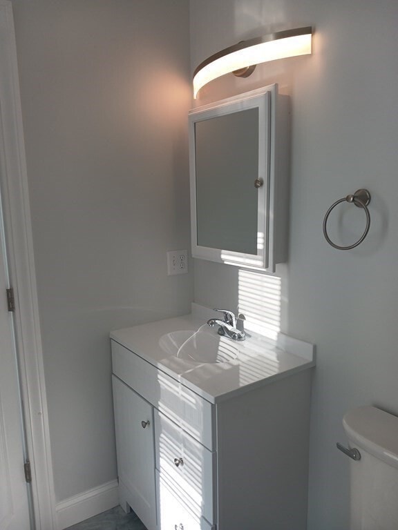 Building Photo - 11 S Park Ave