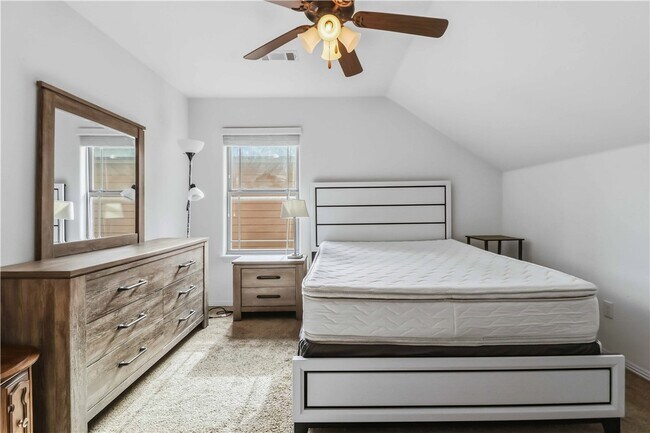 Building Photo - 1299 N Sicily Ln