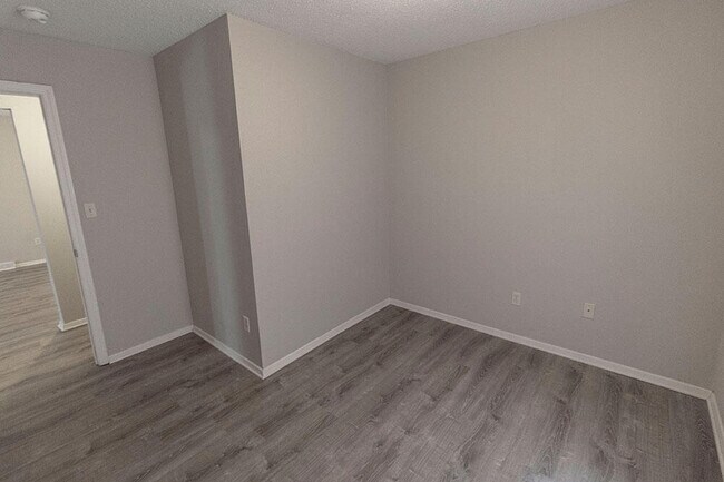 Building Photo - 215 Wheaton Ct