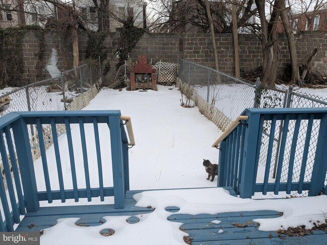 Building Photo - 1261 CHASE