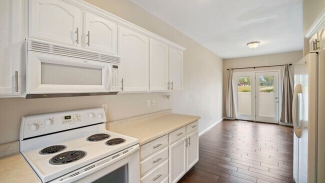Building Photo - 10828 Wynview Ln