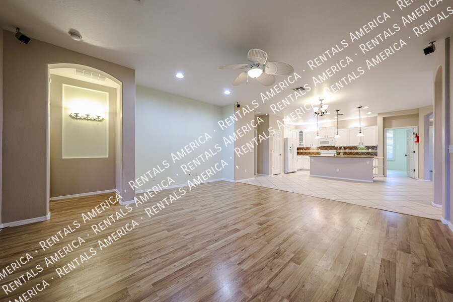 Building Photo - 30984 N Obsidian Dr