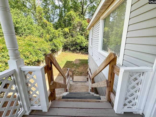 Building Photo - 232 Michaelmas Ave