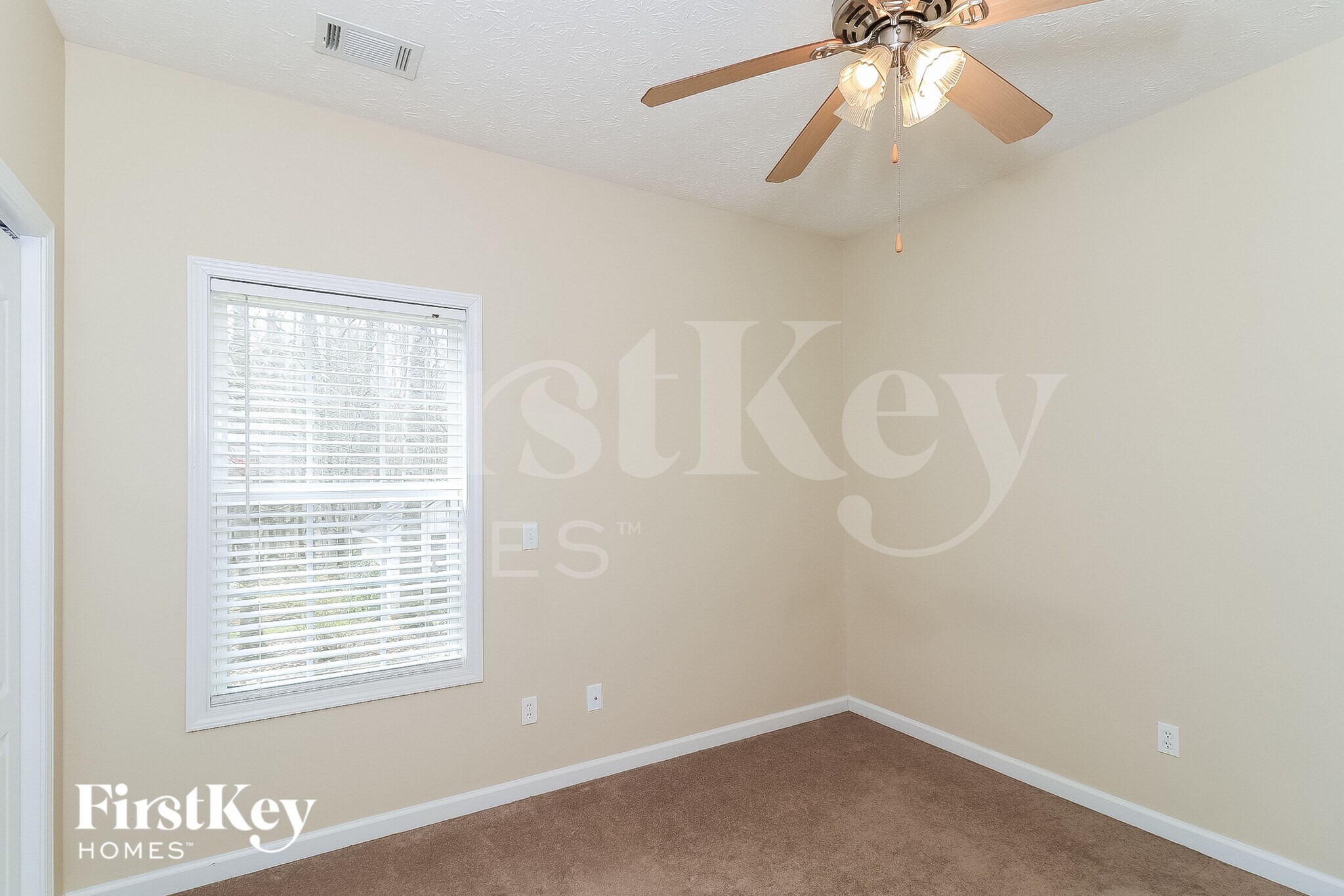 Building Photo - 85 Meadow Spring Ct