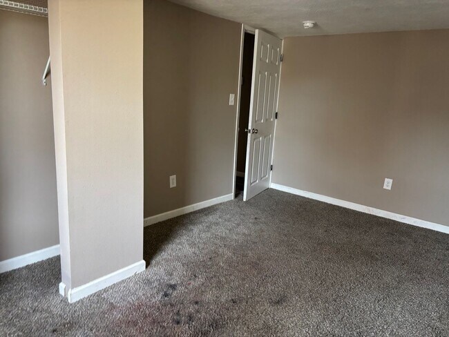 Building Photo - Ask About our Move in Special! Charming 3 Bed 1.5 Bath Home With Fenced Yard